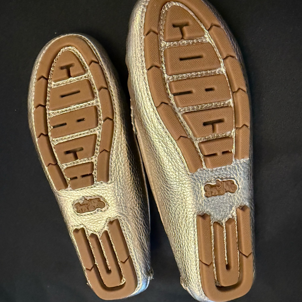 Coach Margot Women's Champagne Metallic loafer. FG2955. Size 5B - Picture 5 of 9